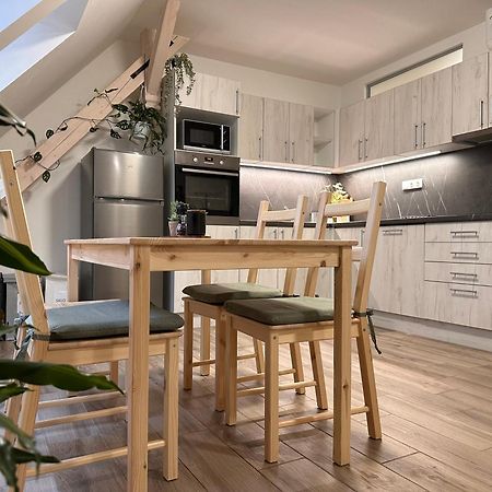 Apartmany Monastery Suites Zirec Dvůr Králové nad Labem Eksteriør billede