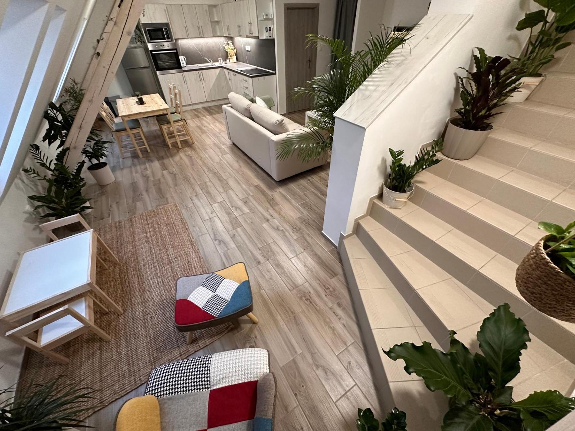 Apartmany Monastery Suites Zirec Dvůr Králové nad Labem Eksteriør billede