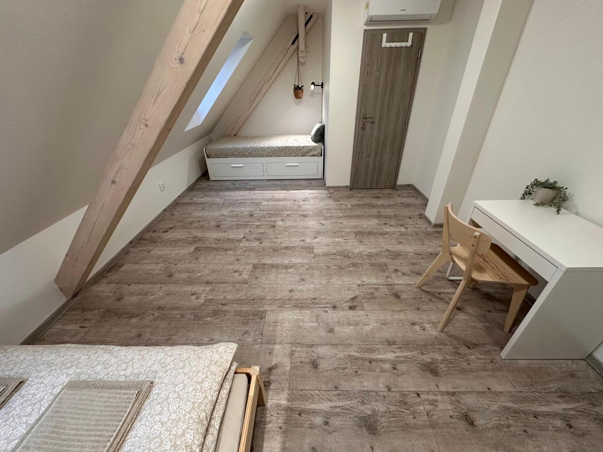 Apartmany Monastery Suites Zirec Dvůr Králové nad Labem Eksteriør billede