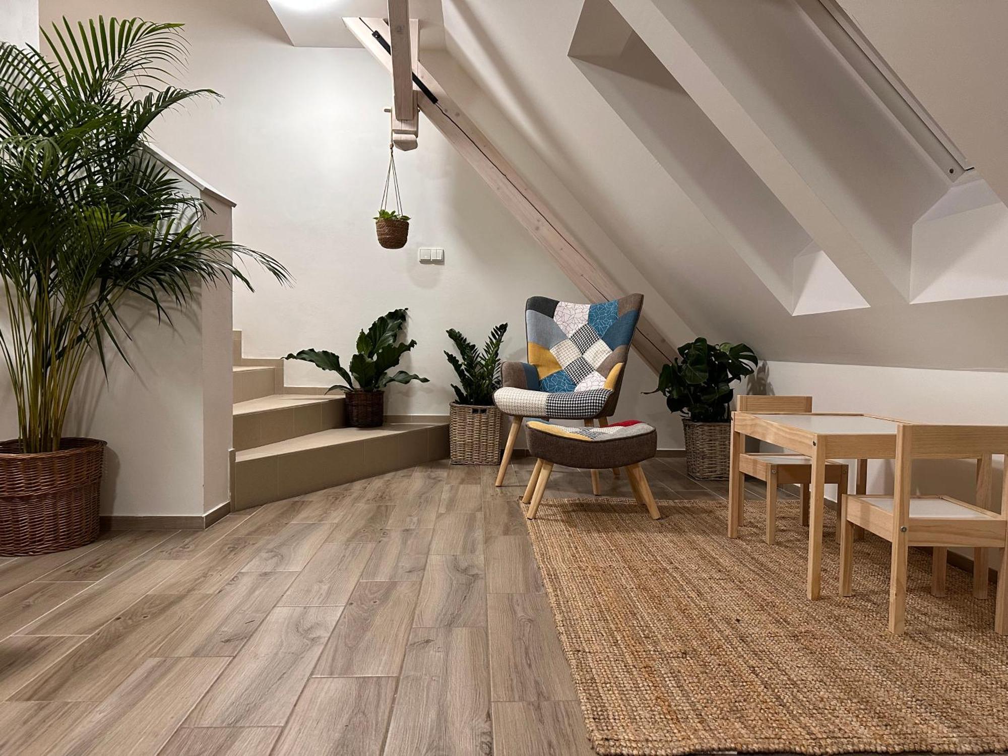 Apartmany Monastery Suites Zirec Dvůr Králové nad Labem Eksteriør billede